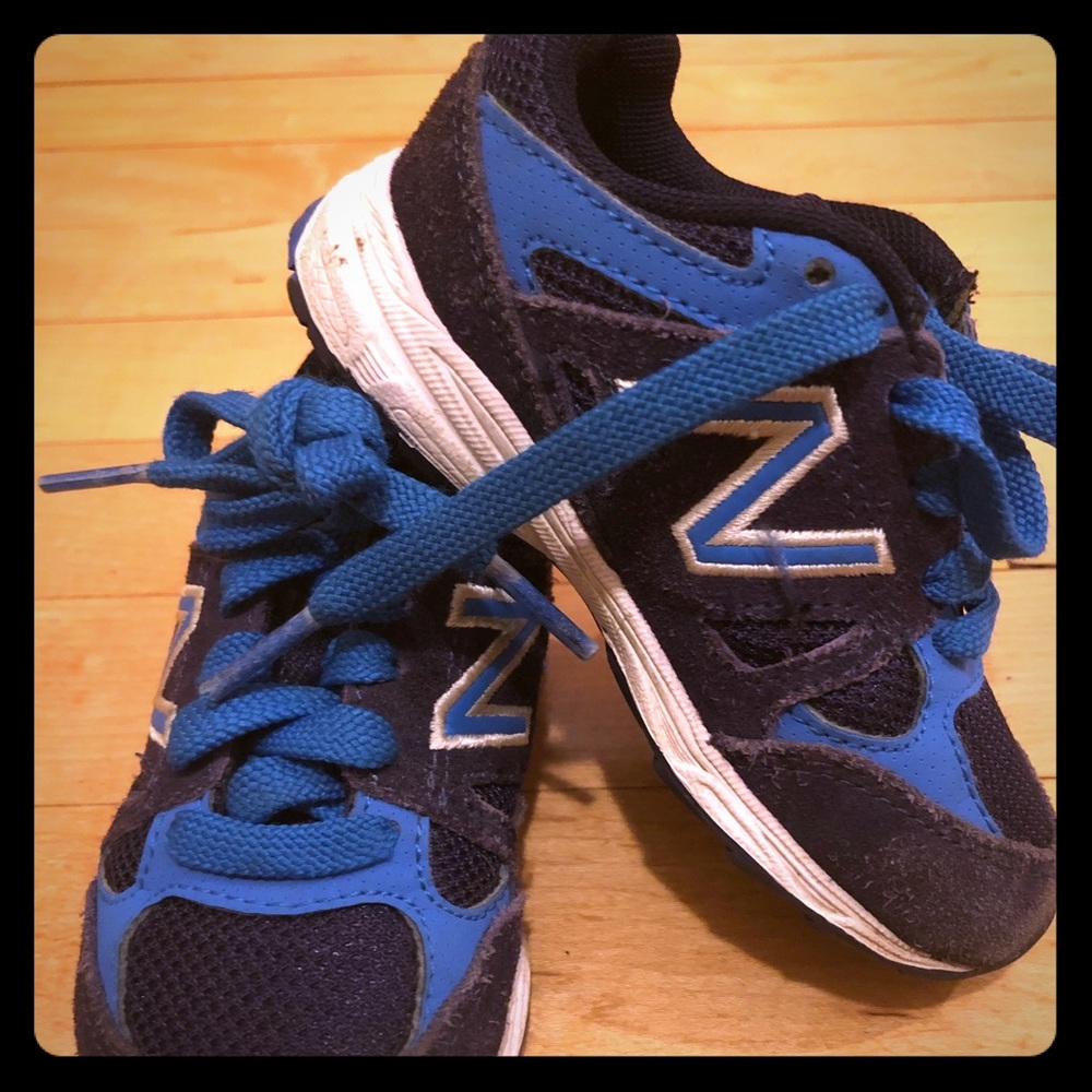 Toddler boys New Balance running shoes